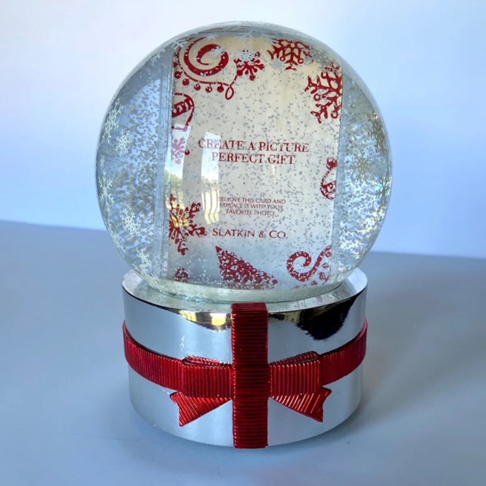 Slatkin & Co Snow Globe